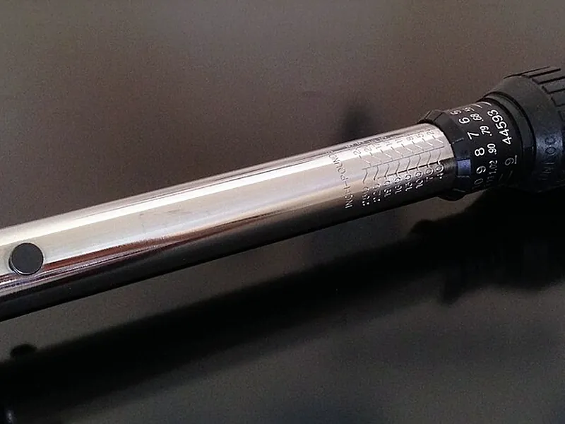 Hand-tool sets & torque wrenches