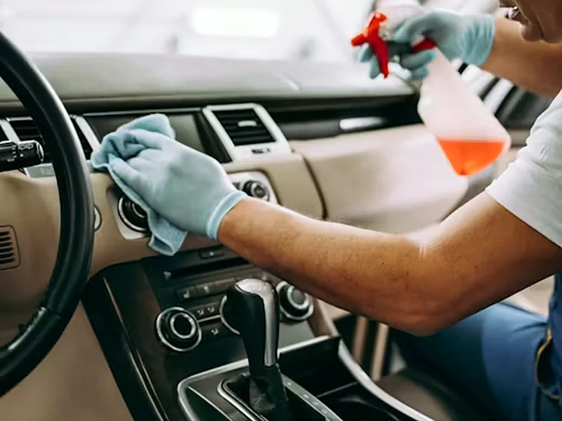 Upholstery & carpet extractors